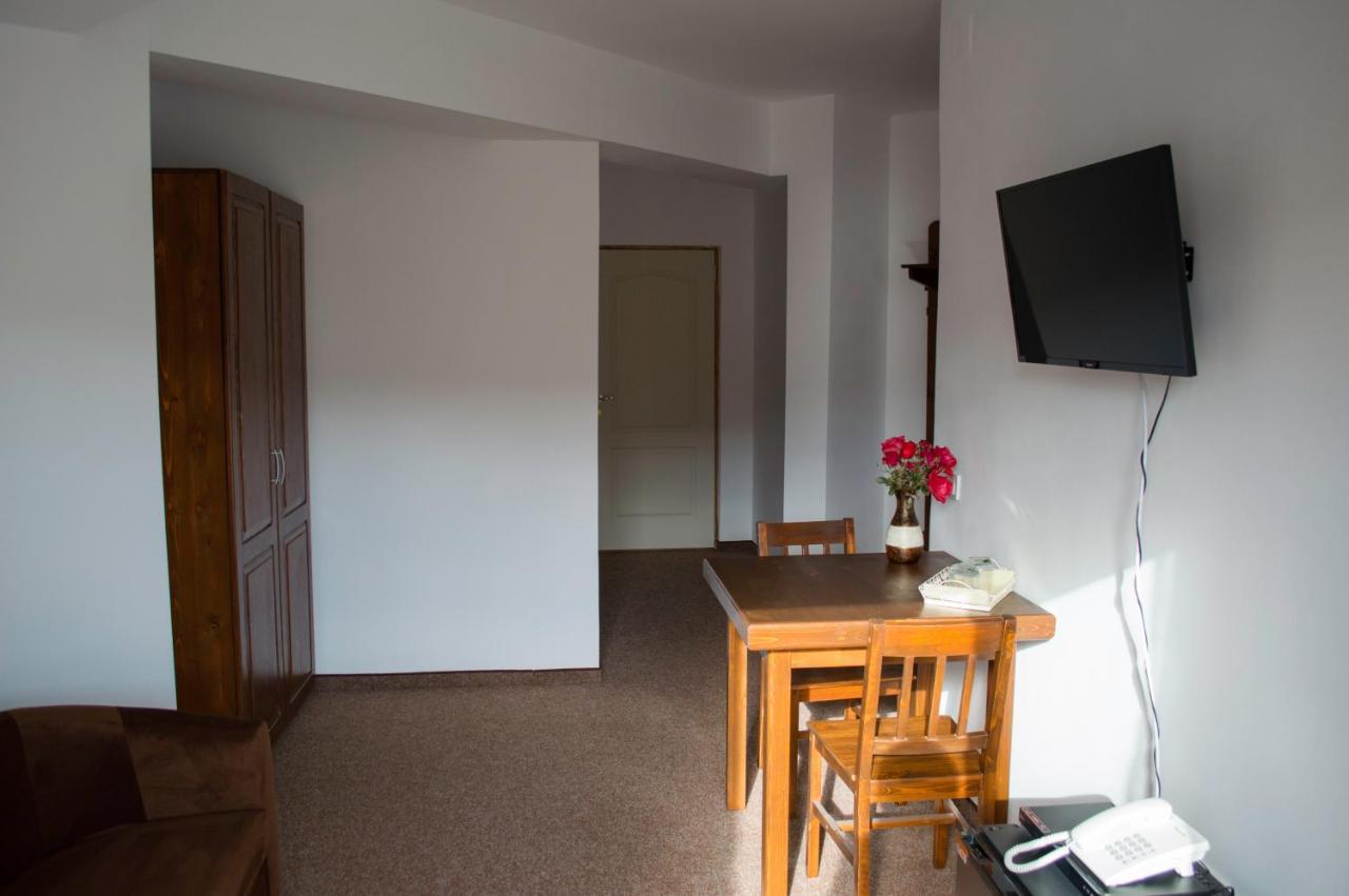 Pensiune Casa Ampeia อัลบายูเลีย ภายนอก รูปภาพ